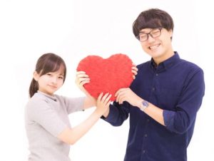 社会人テニスサークルの出会いは人気！若い女性も40代も可能